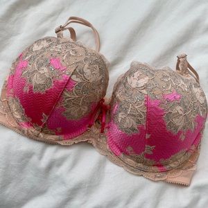 Victoria’s Secret Very Sexy Holiday Bra